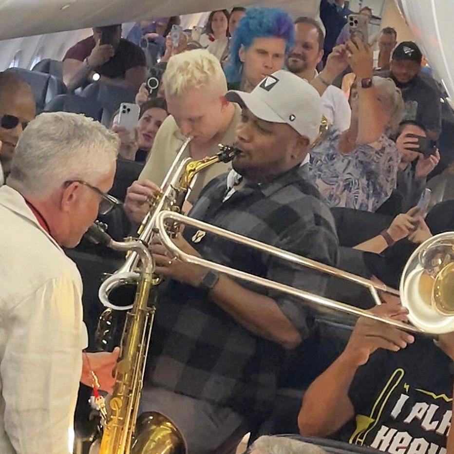Dave Koz and his band were in flight delay hell. So they picked up their instruments